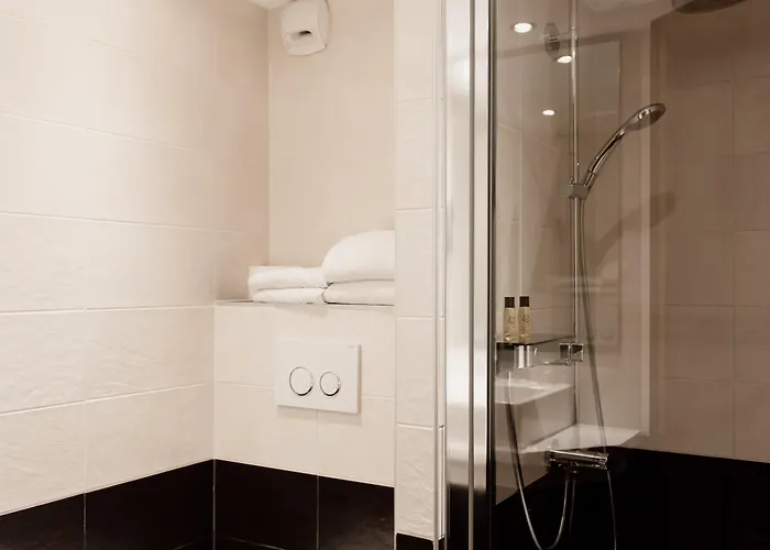 Restaurant Relais De La Poste - Strasbourg Nord Hotel La Wantzenau