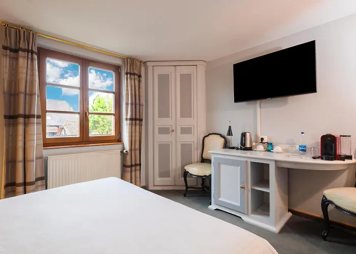 Restaurant Relais De La Poste - Strasbourg Nord 3* لا وانتزيناو